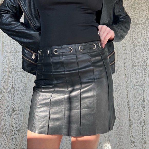 Black Leather Grommet Mini Skirt - Picture 5 of 8